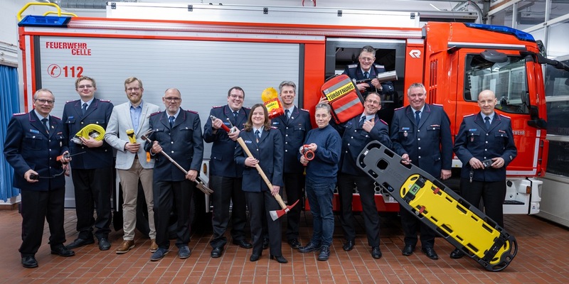 FW Celle: Jahreshauptversammlung der Ortsfeuerwehr Bostel - Mit 90 Jahren mit neuem Auto und neuem Kommando richtig durchstarten - Foto: presseportal.de