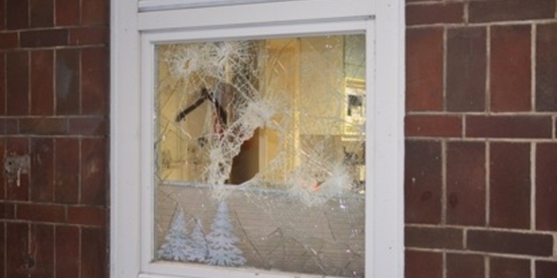 BPOL-FL: Bundespolizisten wecken eingeschlafenen Einbrecher - Diebesgut in Socke versteckt - Foto: presseportal.de