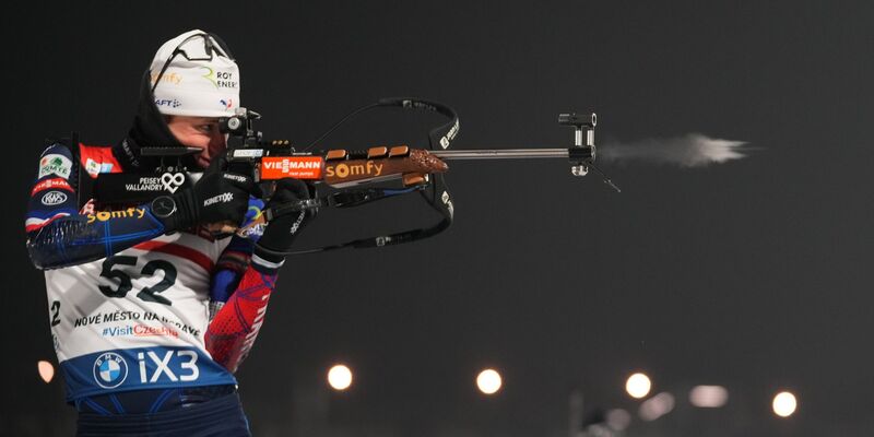 Sieg im verkürzten Einzel: Eric Perrot. - Foto: Petr David Josek/AP/dpa
