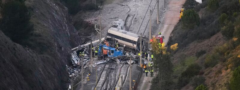 Unter den geborgenen Todesopfern ist auch eine Deutsche. - Foto: Manu Fernandez/AP/dpa