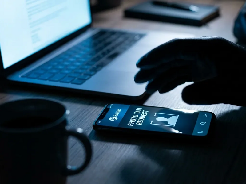 Postbank-Kunden im Visier: Neue Phishing-Welle zielt auf photoTAN - Foto: über boerse-global.de