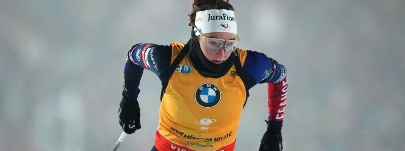 Rang zwei für die beste Athletin des Winters: Lou Jeanmonnot - Foto: Petr David Josek/AP/dpa