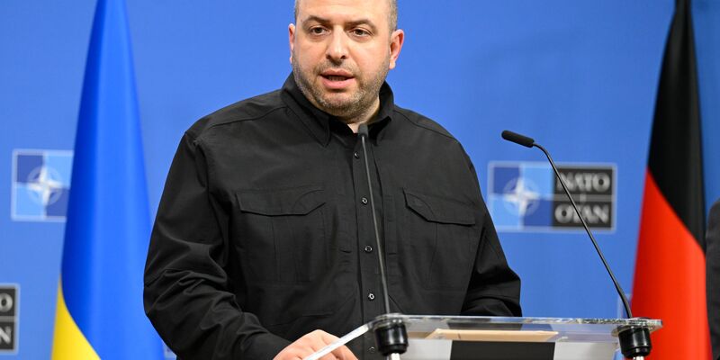 Der ukrainische Verhandlungsführer Rustem Umjerow kündigt weitere direkte Verhandlungen mit russischen Vertretern über ein Kriegsende für diesen Samstag an. (Archivbild) - Foto: Wiktor Dabkowski/ZUMA Press Wire/dpa