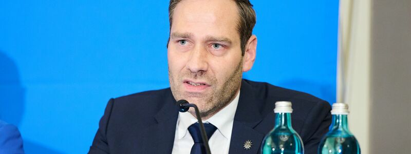 Der Bundesvorsitzende der Gewerkschaft der Polizei (GdP), Jochen Kopelke, sagt, die GdP sei die «ideologische Debatte» über den Taser langsam leid. (Archivfoto) - Foto: Annette Riedl/dpa