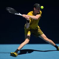 Jannik Sinner quälte sich in Melbourne ins Achtelfinale. - Foto: Dita Alangkara/AP/dpa