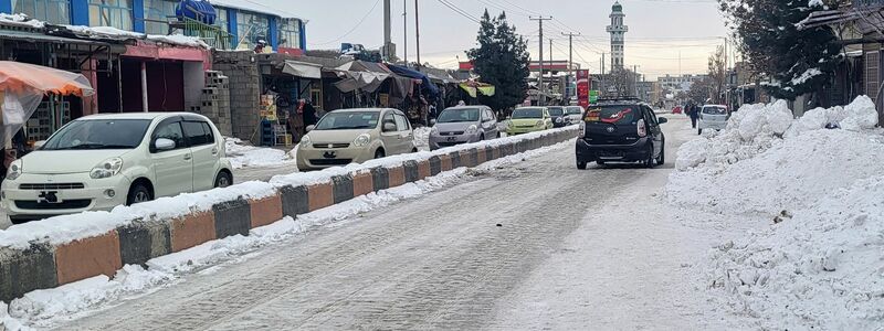 Nach heftigen Regenfällen hat es in Afghanistan Dutzende Tote und Verletzte gegeben.  - Foto: Mohammad Amin/AP/dpa