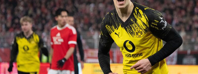 Nico Schlotterbeck bejubelt seinen Kopfballtreffer zum 2:0. - Foto: Soeren Stache/dpa