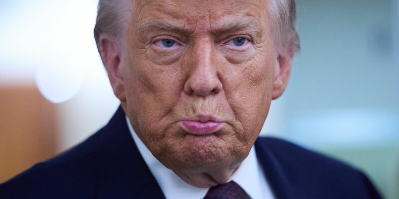 Trump lobt das britische Militär - nach heftiger Kritik an seinen früheren Äußerungen. (Archivbild) - Foto: Evan Vucci/AP/dpa