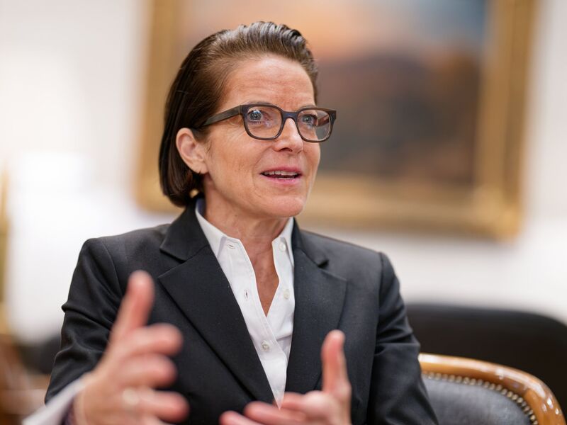 Caroline von Kretschmann, geschäftsführende Gesellschafterin des Hotels «Europäischer Hof Heidelberg», ist ein Tiktok-Star - ihre Videos werden zum Teil millionenfach geklickt. - Foto: Uwe Anspach/dpa