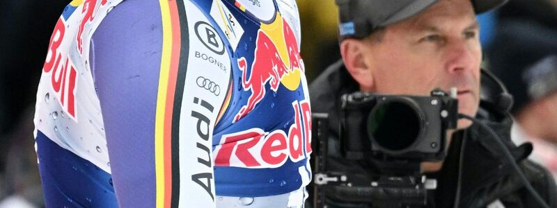 Jubel der Freude und Erleichterung: Luis Vogt nach Platz acht in Kitzbühel. - Foto: Barbara Gindl/APA/dpa