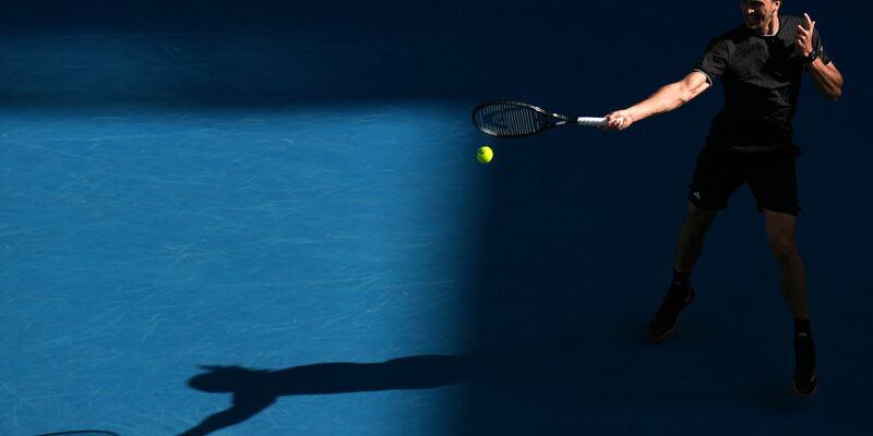 Alexander Zverev hat bei den Australian Open souverän das Achtelfinale erreicht. - Foto: Dar Yasin/AP/dpa
