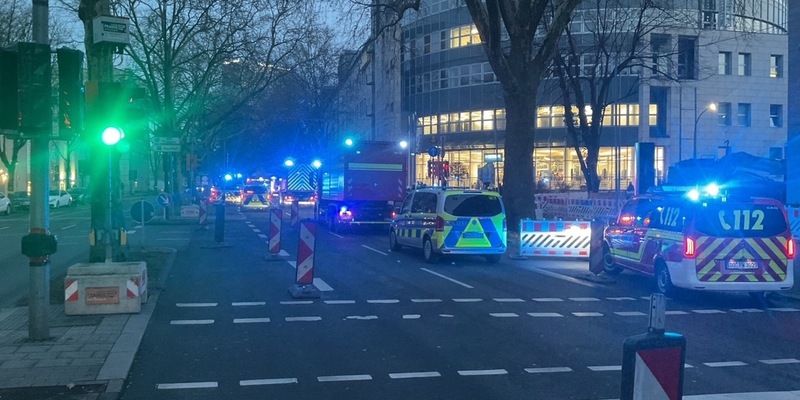 FW-DO: Unbekannter Gasgeruch in einem Bürogebäude am Wall / Hiltropwall mehr als 2 Stunden voll gesperrt. - Foto: presseportal.de