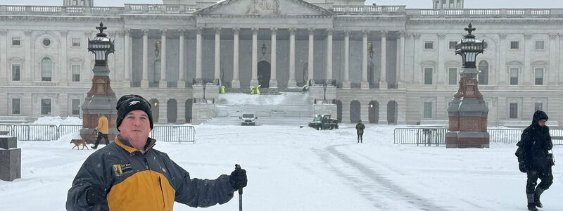 Skifahren in Washington. - Foto: Anna Ringle/dpa