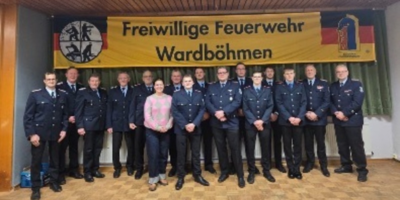 FFW Bergen: Hajo und Kohrs für 60-Jährige Mitgliedschaft geehrt. Jahreshauptversammlung der Ortsfeuerwehr Wardböhmen. - Foto: presseportal.de