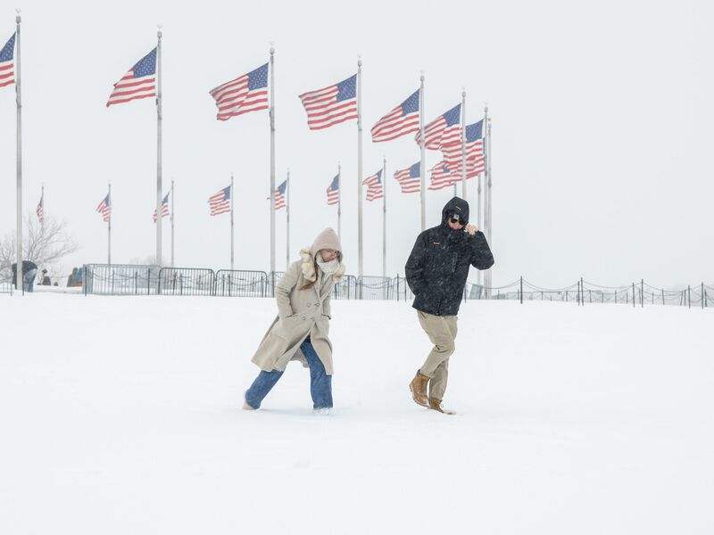 Der Winter hat die USA weitgehend in Griff. In mehreren Bundesstaaten forderten eisige Kälte und Sturm bereits Tote. - Foto: Mehmet Eser/ZUMA Press Wire/dpa