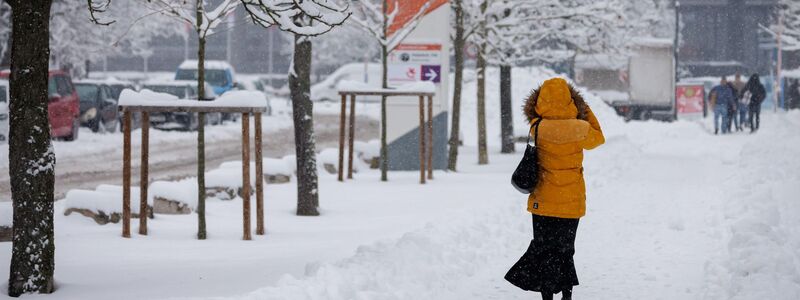 Nürnberg im Schnee. - Foto: Daniel Karmann/dpa