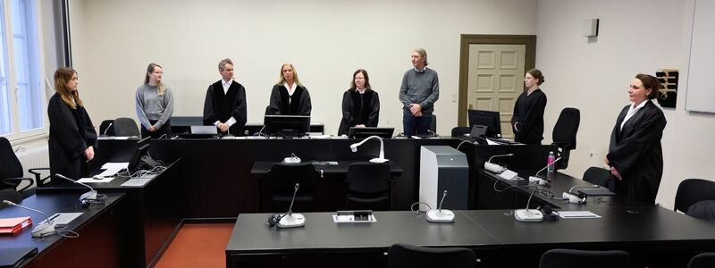 Die 40-Jährige muss dauerhaft in die Psychiatrie.  - Foto: Georg Wendt/dpa