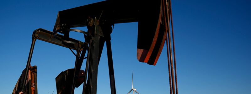 Die USA sind der größte Öl- und Gasproduzent weltweit - und befeuern auch damit die Erderwärmung. - Foto: Charlie Riedel/AP/dpa