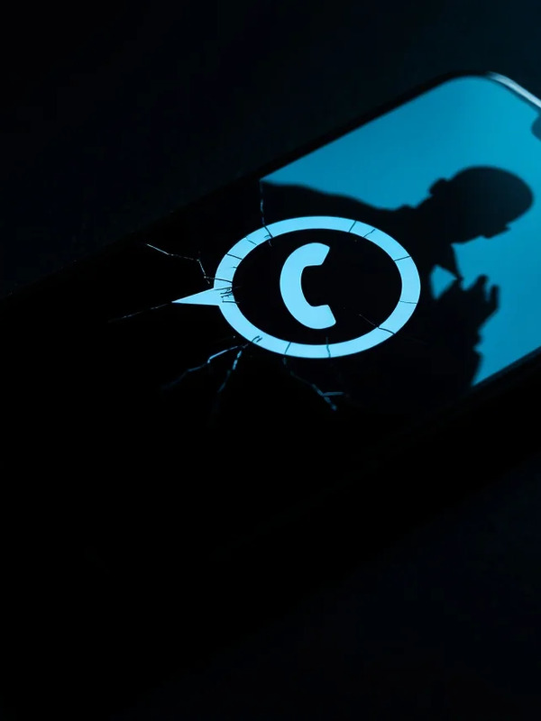 Messenger Ghost Pairing Scam: New Wave of Fraud Targeting Users Messenger Ghost Pairing Scam: New Wave of Fraud Targeting Users