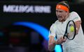 Alexander Zverev steht bei den Australian Open im Halbfinale. - Foto: Asanka Brendon Ratnayake/AP/dpa