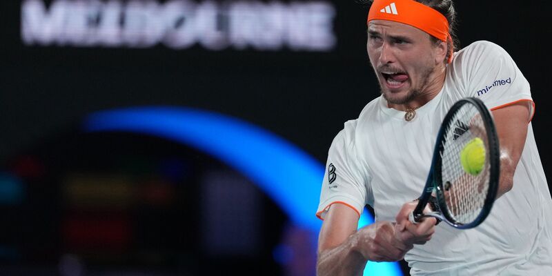 Alexander Zverev steht bei den Australian Open im Halbfinale. - Foto: Asanka Brendon Ratnayake/AP/dpa