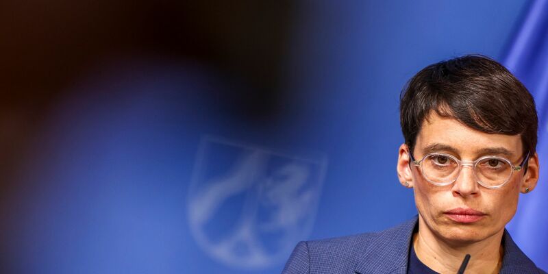 Paul erklärte ihren Rücktritt mit der zunehmenden Polarisierung um ihre Person - und gab sich selbstkritisch. - Foto: Christoph Reichwein/dpa