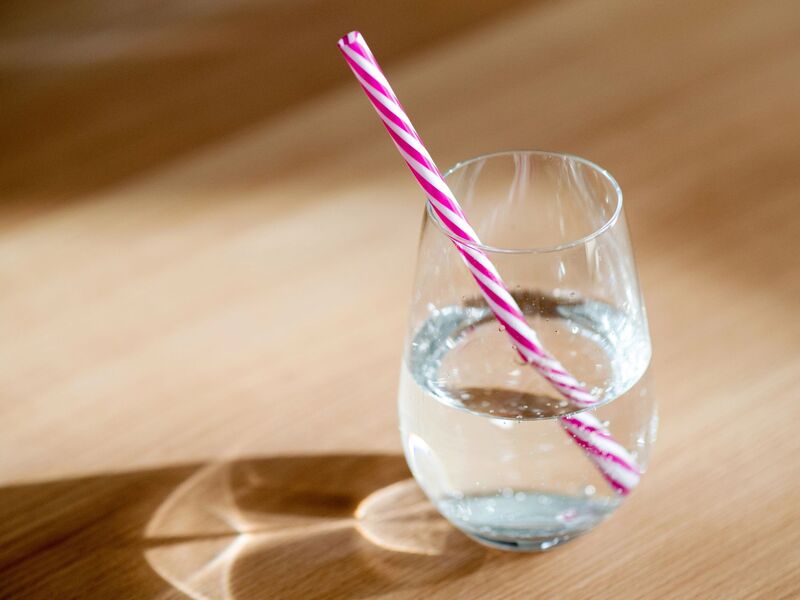 Der Pro-Kopf-Verbrauch in Deutschland liegt bei 128,8 Liter im Jahr. (Symbolbild) - Foto: Hauke-Christian Dittrich/dpa/dpa-tmn