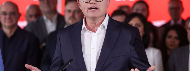 Krise im schwarz-grünen Kabinett - ein gefundenes Fressen für den designierten SPD-Spitzenkandidaten für die Landtagswahl, Jochen Ott. - Foto: Oliver Berg/dpa