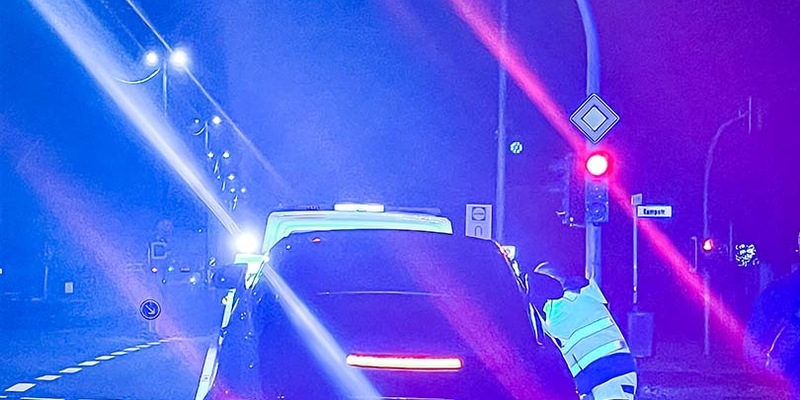 POL-DU: Alt-Hamborn: Fahranfängerin mit Auto ohne Versicherungsschutz unterwegs - Anzeige - Foto: presseportal.de