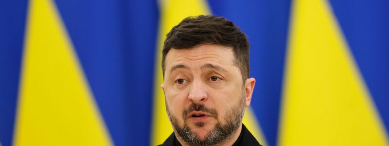 Der ukrainische Präsident Wolodymyr Selenskyj sieht eine EU-Mitgliedschaft für sein Land schon 2027 als wichtige Sicherheitsgarantie. (Archivbild) - Foto: Mindaugas Kulbis/AP/dpa