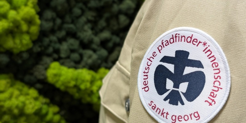 Pressekonferenz zur Vorstellung der Ergebnisse des Forschungsprojekts zur Aufarbeitung sexualisierter und spiritueller Gewalt in der Deutschen Pfadfinder*innenschaft Sankt Georg (DPSG) - Foto: presseportal.de