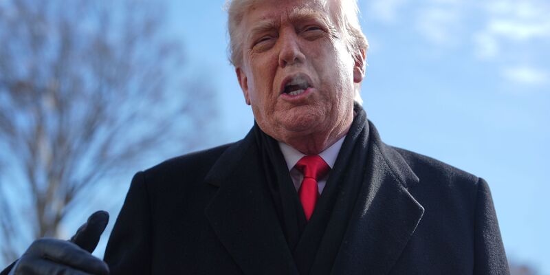 Kuba steht nach seinen Worten kurz vor dem Zusammenbruch - US-Präsident Donald Trump.  - Foto: Evan Vucci/AP/dpa