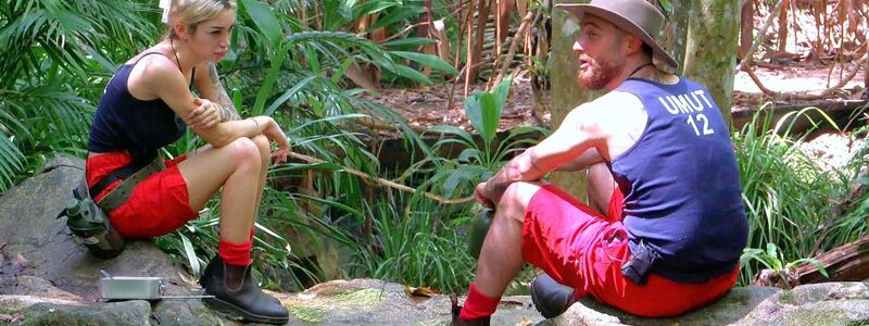 Ariel und Umut werfen sich zwar gegenseitig Lügen vor, verstehen sich aber trotzdem. - Foto: RTL/dpa