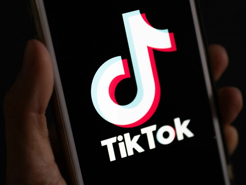 Tiktok will einem US-Prozess um das Suchtpotenzial von Online-Plattformen mit Hilfe eines Vergleichs umgehen. (Archivbild) - Foto: Monika Skolimowska/dpa