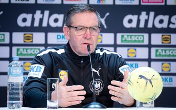 Auf die deutschen Handballer um Bundestrainer Alfred Gislason wartet gegen Frankreich ein Endspiel ums EM-Halbfinale. - Foto: Sina Schuldt/dpa