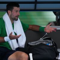Novak Djokovic stand in Melbourne kurz vor dem Aus. - Foto: Asanka Brendon Ratnayake/AP/dpa