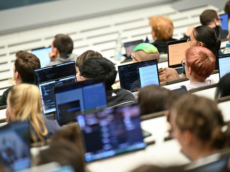 Informatik-Vorlesung in Tübingen - Foto: Bernd Weißbrod/dpa