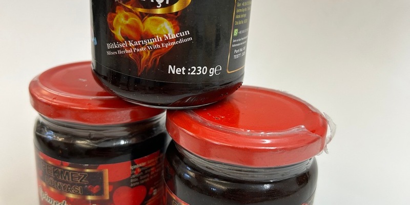 HZA-R: Zollkontrolle auf der A3 bei Regensburg: Verbotener Potenzhonig sichergestellt - Foto: presseportal.de