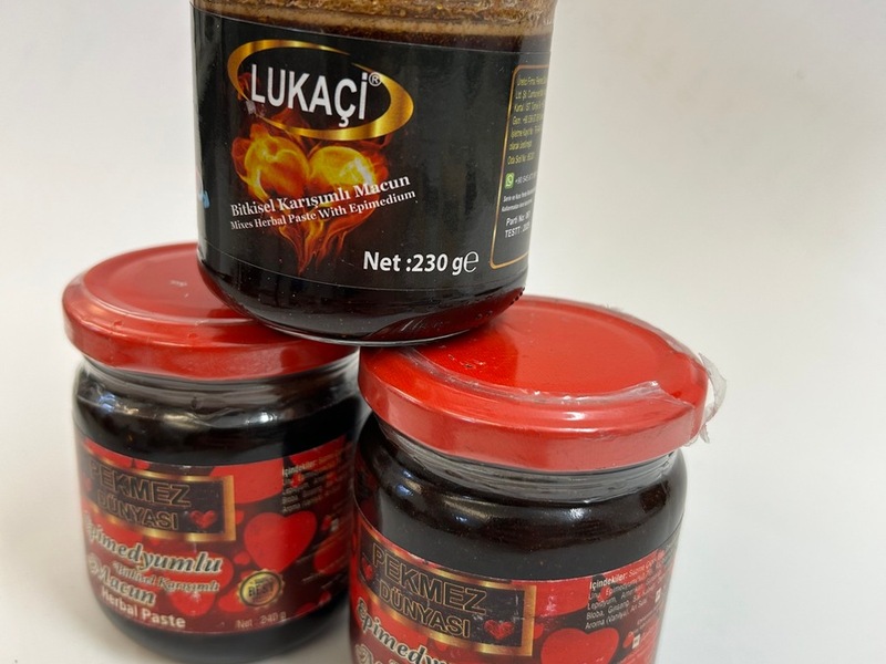 HZA-R: Zollkontrolle auf der A3 bei Regensburg: Verbotener Potenzhonig sichergestellt - Foto: presseportal.de