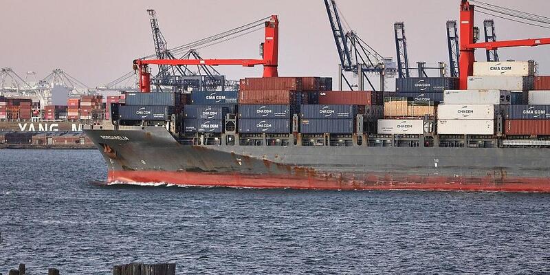 Industrieanlagen (Archiv) - Foto: via dts Nachrichtenagentur