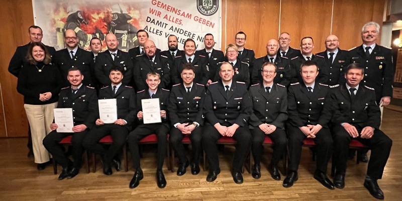 FFW Bergen: Jahreshauptversammlung der Ortsfeuerwehr Bergen am 24. Januar 2026: Besondere Ehrung von Brigitta Pralle und Andreas Krohn - Foto: presseportal.de