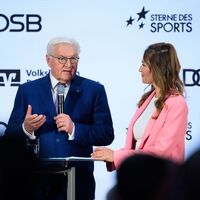 Bundespräsident Steinmeier reist zur Eröffnung der Olympischen Winterspiele. - Foto: Bernd von Jutrczenka/dpa