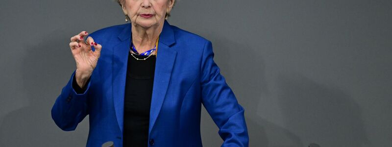 Tova Friedman redete den Deutschen ins Gewissen. - Foto: Sebastian Christoph Gollnow/dpa