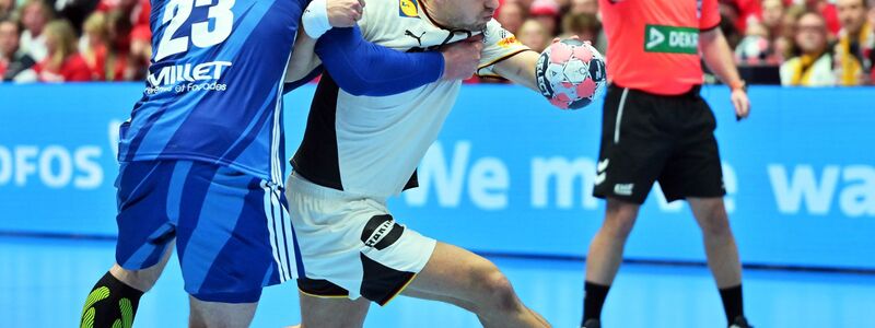 Sorgte aus dem Rückraum für Torgefahr: Renars Uscins.  - Foto: Sina Schuldt/dpa