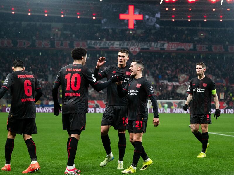 Leverkusen jubelt über das Tor zum 2:0 durch Malik Tillman.  - Foto: Marius Becker/dpa