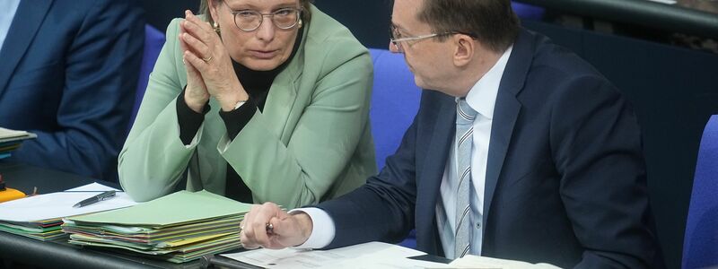 Zur Speicherpflicht für IP-Adressen hat es Gespräche zwischen Justizministerin Hubig (SPD) und Innenminister Dobrindt (CSU) gegeben. (Archivfoto) - Foto: Michael Kappeler/dpa