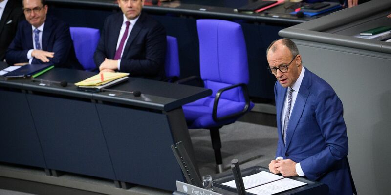 Bundeskanzler Friedrich Merz ruft die europäischen Bündnispartner auf, zu einer eigenständigen Macht in einer neuen Weltordnung zu werden. - Foto: Bernd von Jutrczenka/dpa