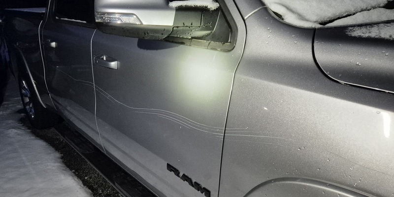 POL-SE: Pinneberg - Erheblicher Sachschaden an diversen Fahrzeuge bei Autohaus - Foto: presseportal.de