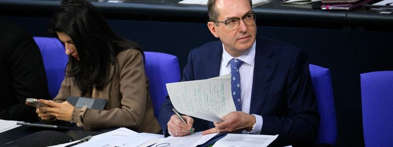 Federführend beim Kritis-Dachgesetz ist das von Alexander Dobrindt (CSU) geleitete Bundesinnenministerium. - Foto: Bernd von Jutrczenka/dpa