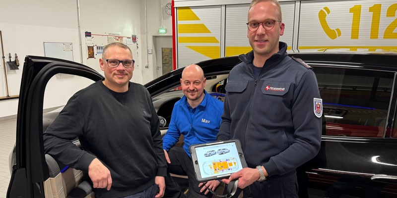 FW-OLL: Sonderdienst der Feuerwehr Wildeshausen zum Thema E-Mobilität - Foto: presseportal.de